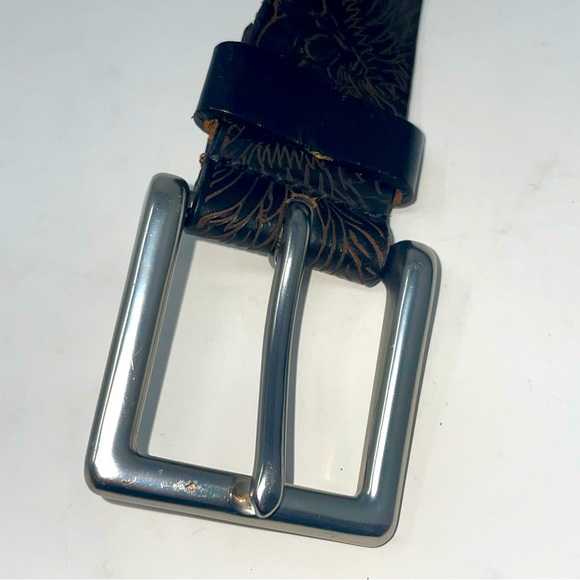 Leather Belt Silver Buckle Winged Skull Design Brown sz 44-50 inches - Picture 3 of 5